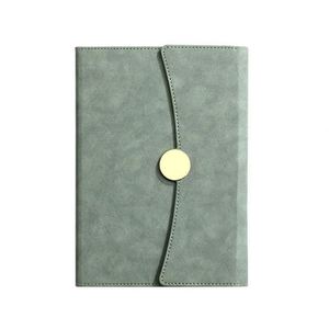 Cuaderno Espiral A5 Nuevo de Primera Calidad OEM con Diseño Personalizado de Triple Pliegue, Marcapáginas de Cinta y Portaplumas, 100 Hojas - Product Image 1