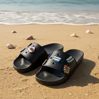Sandales à glissière antidérapantes pour hommes avec strass, dessus en PVC amortissant pour usage extérieur, sandales à trous confortables