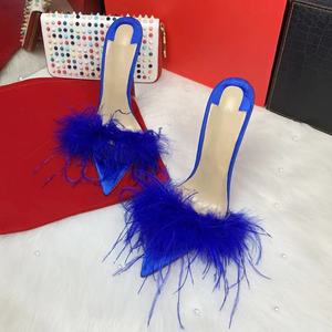 Ciabatte donna moda estate ciabatte <span class=keywords><strong>con</strong></span> tacco scivoli donna fantasia sandali per abiti da festa <span class=keywords><strong>scarpe</strong></span> da banchetto <span class=keywords><strong>con</strong></span> <span class=keywords><strong>piume</strong></span> di pelliccia - Product Image 2