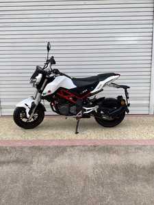 <span class=keywords><strong>Moto</strong></span> de rue <span class=keywords><strong>Benelli</strong></span> TNT 125 - Refroidie par air, durable et personnalisable pour les loisirs, vitesse maximale >80 km/h - Product Image 4