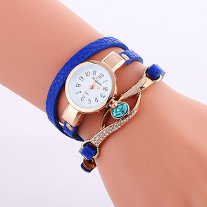 Reloj de pulsera con incrustaciones de diamantes, reloj popular de versión coreana para mujeres europeas y americanas - Product Image 3