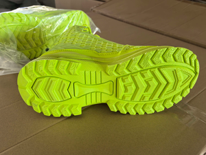 Botas tácticas de caña alta AS33 5AA de malla transpirable, color verde neón, suela antideslizante, ligeras y cómodas, para combate y actividades al aire libre. - Product Image 5