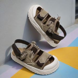 Nouvelles sandales d'été 2026 pour garçons, style décontracté et respirant, à enfiler, pour la plage et les activités de plein air (vente en gros) - Product Image 3