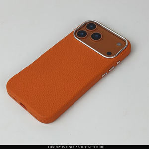 Nouvel arrivage Étui en cuir du <span class=keywords><strong>Togo</strong></span> entièrement enveloppé avec cadre en métal pour iPhone 17 Pro Max, Étui de téléphone en cuir véritable de haute qualité - Product Image 2