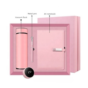 Coffret Cadeau de Luxe pour Fille : Carnet A5 Personnalisé avec Logo, Stylo et Tasse Isotherme – Idéal pour Entreprises et Remises de Diplômes - Product Image 1