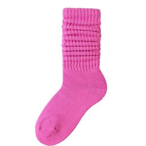 Vestido de Yoga de nailon hasta la rodilla de alta calidad para mujer Diseño bordado de invierno Compresión Agarre lento Logotipo personalizado antideslizante - Product Image 2