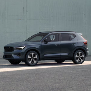 Auto Sportiva di Tendenza <span class=keywords><strong>Volvo</strong></span> <span class=keywords><strong>XC40</strong></span> B4 Trazione Integrale Edizione Smart Elegance Sport 197 CV SUV per uno Stile di Vita Dinamico - Product Image 1