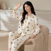 Ensemble de pyjama pour femme en gros, imprimé ours et nœud, chemise à manches longues boutonnée et pantalon, vêtements de nuit à bordure contrastante