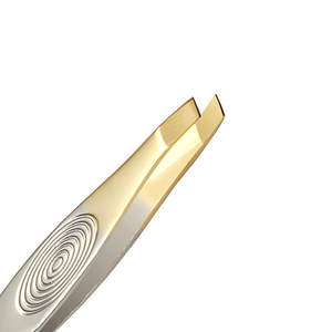 Pinzas para Depilar Cejas de Acero Inoxidable con Punta Inclinada y Logotipo Personalizado, Mango Cómodo, Punta Chapada en Oro, Estilo Moderno - Product Image 4