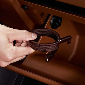 Cable USB C Magnético Tail Link de 240W con Carga Rápida PD, Diseño Inclinable, Conector C a C, Cable de Carga Trenzado para MacBook, Teléfono y Tablet - Product Image 3