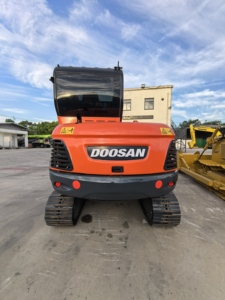 Excavadora DOOSAN DX60-9C de Segunda Mano, 6 Toneladas, Maquinaria de Construcción Pequeña, DX60-9C en Venta - Product Image 5