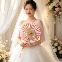 Éventail chinois en bambou personnalisé, cadeau d'affaires, art populaire peint, à tenir à la main, thème amour mariage, décoration intérieure pliable