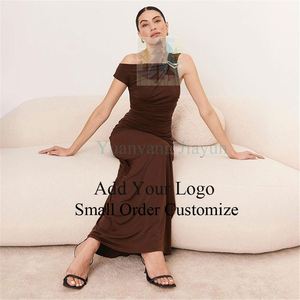 Abito da Festa di Alta Qualità in Raso Elasticizzato <span class=keywords><strong>con</strong></span> <span class=keywords><strong>Spacco</strong></span> Laterale, <span class=keywords><strong>Monospalla</strong></span> e Manica Lunga - Product Image 1