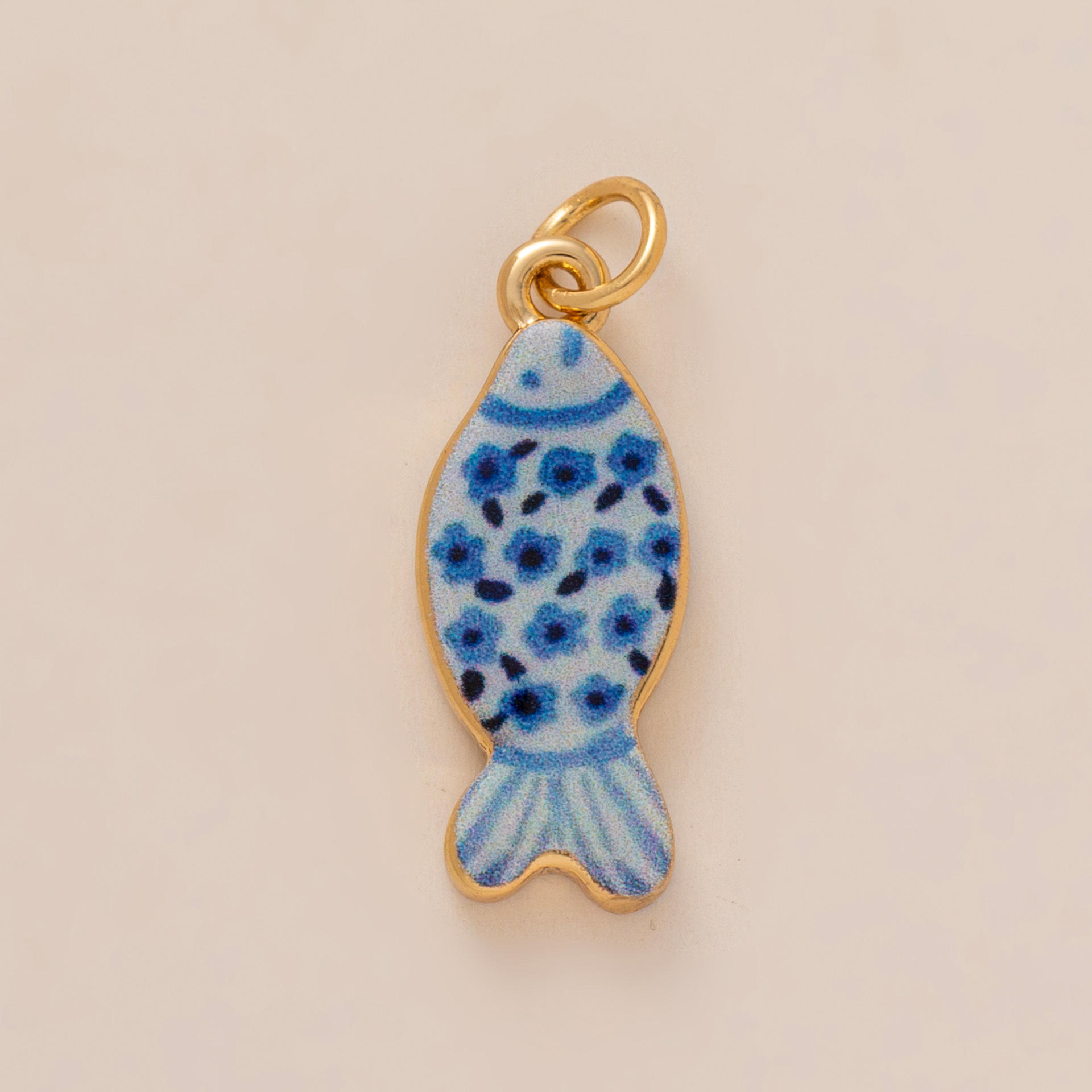 Small fish pendant