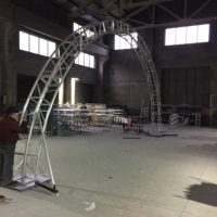 Arco de Exhibición Curvo de Aluminio F34, Estructura de Truss Resistente y Portátil para Eventos, Exposiciones y Publicidad