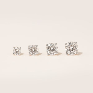 Pendientes de Moissanita VVS GRA de Corte Redondo en Varios Tamaños (0.1ct a 1ct) con 4 Garras, Chapados en Oro de 14K sobre Cobre, Joyería para Mujer, Ideal para la Oficina - Product Image 3