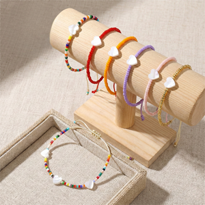 Bracelets empilables faits main Resoul en perles de rocaille multi-coquillages en forme de cœur, bijoux délicats style bohème pour femmes, idéaux pour l'été et la plage - Product Image 1