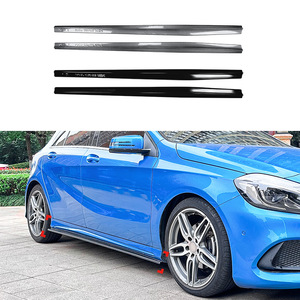 Jupes latérales Mercedes-Benz Noir Piano Texture Fibre de Carbone ABS 2013-2018 Classe A Classe CLA W176 C117 AMG - Product Image 1