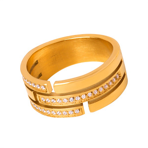 Anillo <span class=keywords><strong>de</strong></span> circón <span class=keywords><strong>de</strong></span> <span class=keywords><strong>tres</strong></span> capas lujoso <span class=keywords><strong>de</strong></span> gama alta, anillo <span class=keywords><strong>de</strong></span> apertura <span class=keywords><strong>de</strong></span> acero inoxidable chapado en oro <span class=keywords><strong>de</strong></span> 18 quilates, anillos <span class=keywords><strong>de</strong></span> acero inoxidable por mayor - Product Image 6