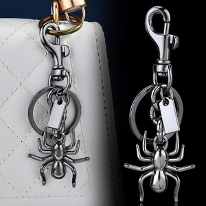 Porte-clés araignée 3D en métal style punk cool, plaqué or/noir/argent, breloque de sac style gothique, accessoire pour clés de voiture pour hommes - Product Image 2