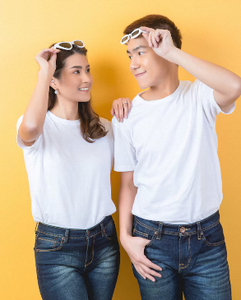 T-Shirt Unisex Premium in Cotone 100% Pesante, Alta Qualità, Oversize, Personalizzabile con Logo Ricamato o Stampato - Product Image 2