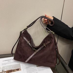 Sac fourre-tout en faux daim pour femmes, grande capacité, sac à bandoulière minimaliste haut de gamme, sacs à main polyvalents pour le shopping, vente en gros - Product Image 3