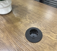 Prise de courant encastrée ronde pour bureau avec port de charge USB-C