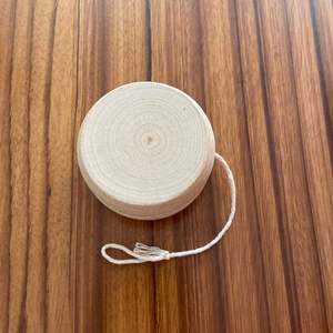 Juguete de Yo-Yo Clásico Mágico para Niños, Regalo Infantil, Juguete Giratorio de Madera Barato con Diseño de Cubo Ecológico - Product Image 3
