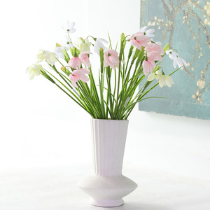 Venta al por mayor de tela de seda artificial campanillas de las nieves flor 3 tenedores campanillas comunes campanilla realista para el hogar Acción de Gracias Pascua - Product Image 1