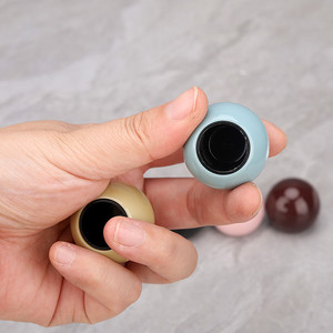 Factory Direct Cosmetic Perfume Round Ball Cap 15mm, 17.2 Nozzle, Colorful Electroplated Screw Cap - Product Image 4