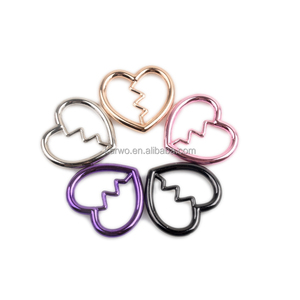 Karwo Bague cœur cassé amour en métal Bague cœur cassé en cuir 35mm - Product Image 4