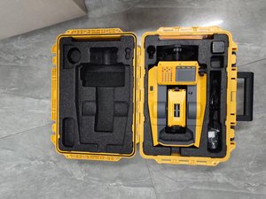 Caja de exhibición LCD Hi Target ZTS-421L10 para estación total de topografía Spectra Robotics South Robotic Geomax - Product Image 1