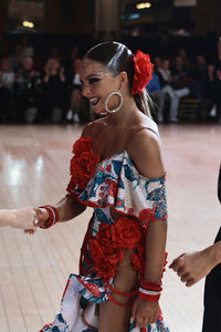 Vestido de Baile Latino Vennystyle, Personalizado con Pedrería Floral, Rojo, de una Pieza, Spandex/Algodón, Hecho a Medida para Competencia y Actuación de Salón - Product Image 6