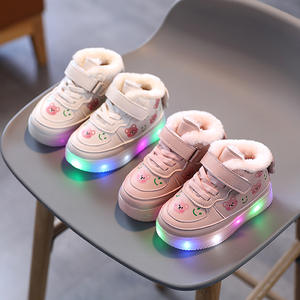 Zapatos informales de diseñador para niños con luz Led, zapatos deportivos de felpa para niños, zapatos deportivos para niños y niñas - Product Image 1