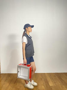 Chaleco promocional para supermercado, diseño personalizado, Color negro, con múltiples bolsillos y cremallera - Product Image 3