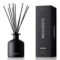 Ensembles de diffuseurs de roseaux en bâton de fibre de parfum de maison de bouteille en verre de marque privée de luxe Mescente