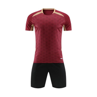 2024-25 Nouveau style d'uniforme de football à séchage rapide par sublimation en gros en usine Maillot vert avec logo de l'équipe Maillot de football pour jeunes