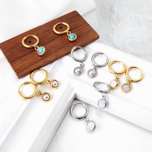 Boucles d'oreilles créoles circulaires pour femmes en acier inoxydable plaqué or 18K, avec zircon et breloques, vente en gros, ensemble de boucles d'oreilles tendance - Product Image 1