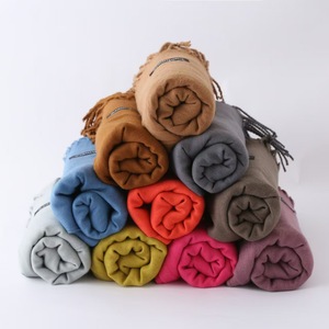 2024 mới của phụ nữ mềm Cashmere khăn khăn choàng với tua nhiều màu sắc rắn giản dị dài mỏng mùa đông bọc in vuông Voile - Product Image 3