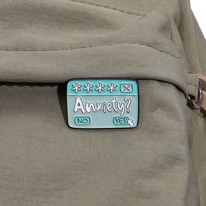 Happy Love Pill Emaille-Anstecknadeln Medizinische Kollektion Spritzen-Brosche Reversnadel Schmuck Geschenk für Freunde - Product Image 3