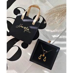 <span class=keywords><strong>Petit</strong></span> Sac Cadeau Rigide Exquis en <span class=keywords><strong>Carton</strong></span> Papier, Sac d'Emballage de Mariage de Luxe, Sacs Cadeaux Personnalisés Noir et Or avec Marquage à Chaud - Product Image 5
