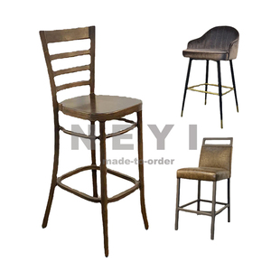 Chaise <span class=keywords><strong>de</strong></span> <span class=keywords><strong>bar</strong></span> en métal à dossier circulaire style luxe léger Foshan, tabouret <span class=keywords><strong>de</strong></span> restaurant à dossier haut pour <span class=keywords><strong>6</strong></span> hôtels, salles à manger, espaces extérieurs et centres commerciaux - Product Image 4
