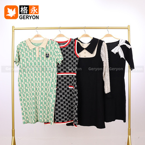 Geryon Abito Cardigan Lavorato a Maglia Vintage Misto Usato Premium Invernale Pulito 90-98% Nuovo Stock Cina Guatemala <span class=keywords><strong>Abbigliamento</strong></span> Donna - Product Image 2