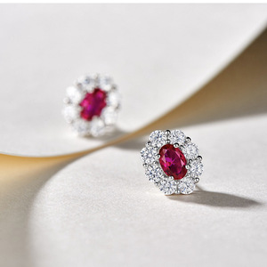 Orecchini a Perno in Lega Metallica di Lusso con Pietra Rossa Ovale, Gioielli Eleganti per Donne, Ideali per Fidanzamento - Product Image 3