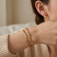 Bracelet à maillons en acier inoxydable plaqué or 18 carats pour femme, hypoallergénique, inaltérable, style minimaliste, vente en gros