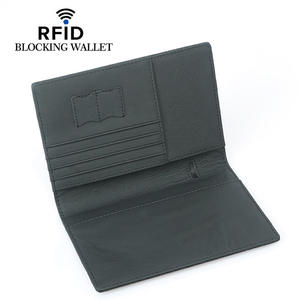 กระเป๋าใส่พาสปอร์ต AndoBag หนังวัวแท้ ผสมคาร์บอนไฟเบอร์ สำหรับผู้ชาย พร้อมช่องใส่บัตร RFID กระเป๋าสตางค์แฟชั่น ใส่บัตรและเอกสาร - Product Image 5