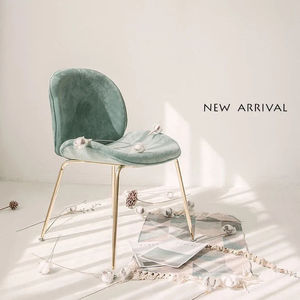 <span class=keywords><strong>Chaise</strong></span> de salle à manger en tissu <span class=keywords><strong>velours</strong></span> moderne nordique Silla De Terciopelo <span class=keywords><strong>chaise</strong></span> coccinelle pour salle à manger salon - Product Image 2