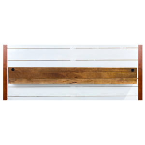 Estante Flotante de Pared Oxberg en Negro y Madera Natural Sólida con Diseño Moderno y Minimalista - Product Image 2