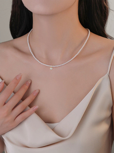 قلادة نسائية رفيعة للغاية من سبيكة اللؤلؤ الأبيض الصغير من نوع شي فاميلي بحجم 3 مم، بتصميم قلادة على شكل قلب فاخرة خفيفة، سلسلة ترقوة، رائجة لعام <span class=keywords><strong>2026</strong></span> - Product Image 3