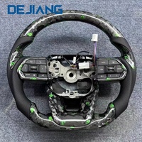 Volant en fibre de carbone forgé vert avec cuir perforé noir pour Toyota Corolla Hilux Revo N70 Tacoma Tundra Fortuner